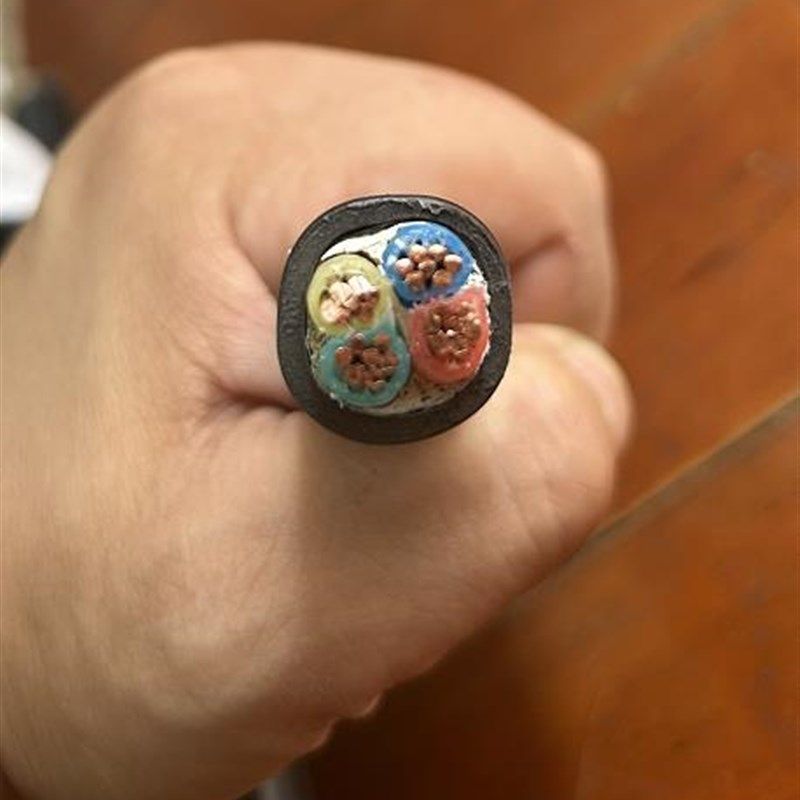 3相4线35平方铜线电缆线YJV3*35+1铜芯电缆线4芯4线35平方铜线