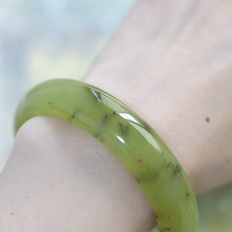 #一物一图# 油画少女 - 天然岫岩玉O手镯 显白古风镯子,饰品/流行首饰/时尚饰品新,手饰/手串,淘宝优惠券,粉丝福利购,淘宝优惠卷