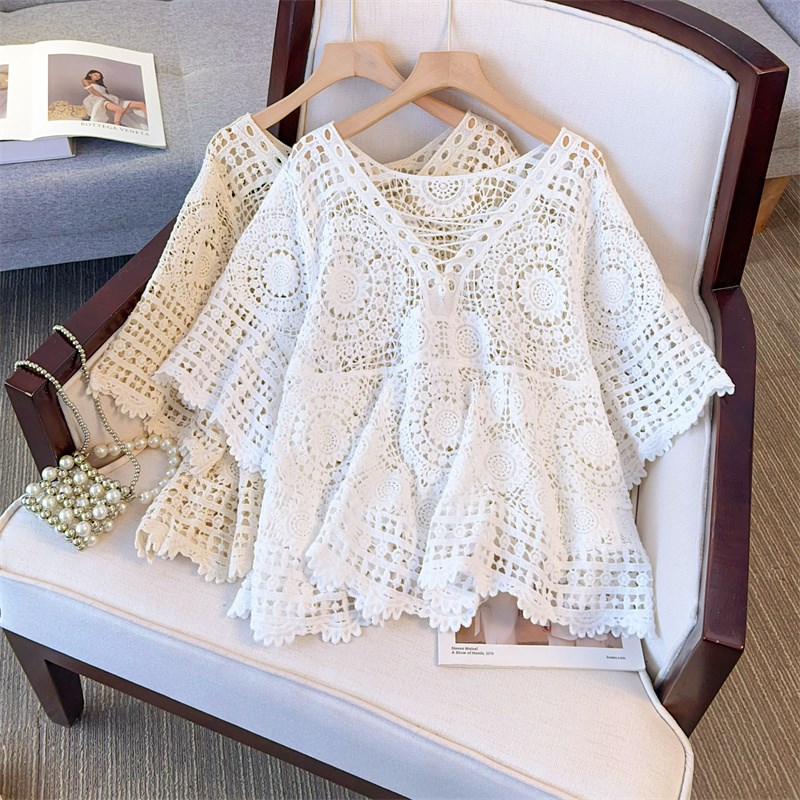 薄款V领钩花镂空防晒针织衫女装夏季大码胖mm外搭罩衫喇叭袖上衣