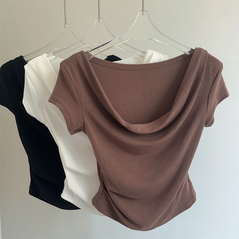 心机满满的一款T恤~~自留 可斜肩 一字领 荡领多种穿法的短袖上衣