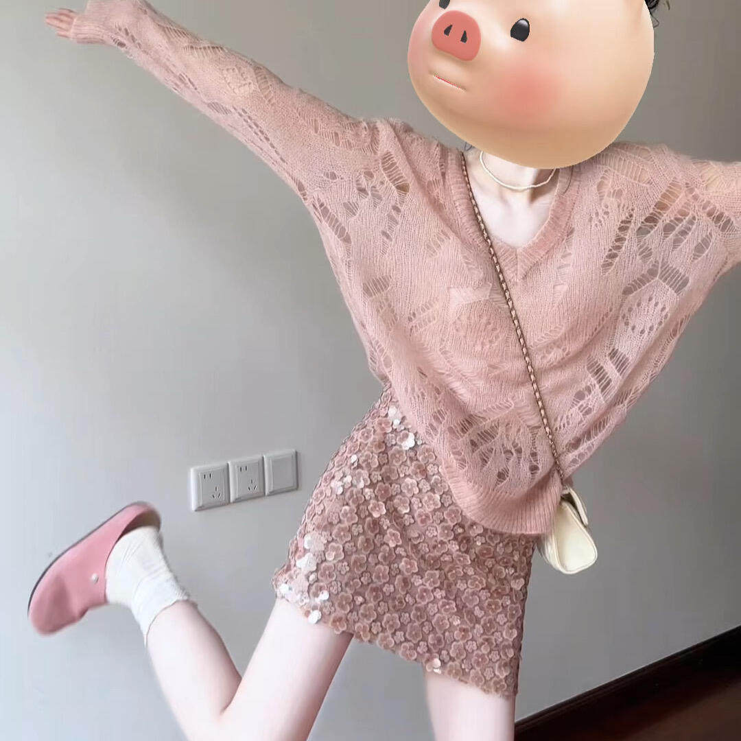 粉色镂空V领长袖针织衫女
