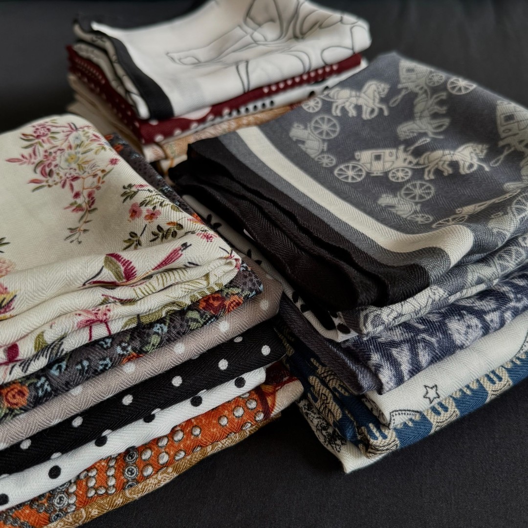 棉柔材质小方巾68cm精致穿搭时尚经典百搭显格调方巾气质复古丝巾