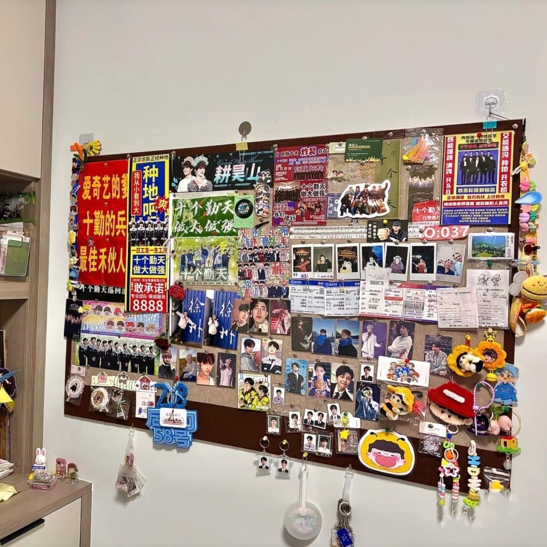 照片墙展示板学生宿舍照片收纳展示墙拍立得毛毡板墙贴留言板