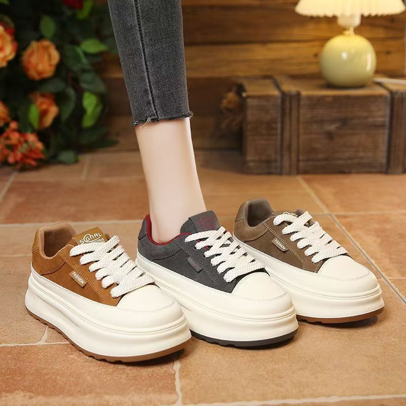厚底增高小白鞋女2024秋冬新款百搭松糕板鞋软底防滑休闲运动鞋女
