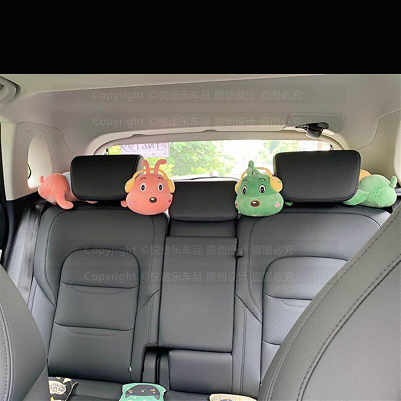 可爱毛毛虫汽车抱枕卡通竹炭包车用车内活性炭去味除甲醛后窗摆件