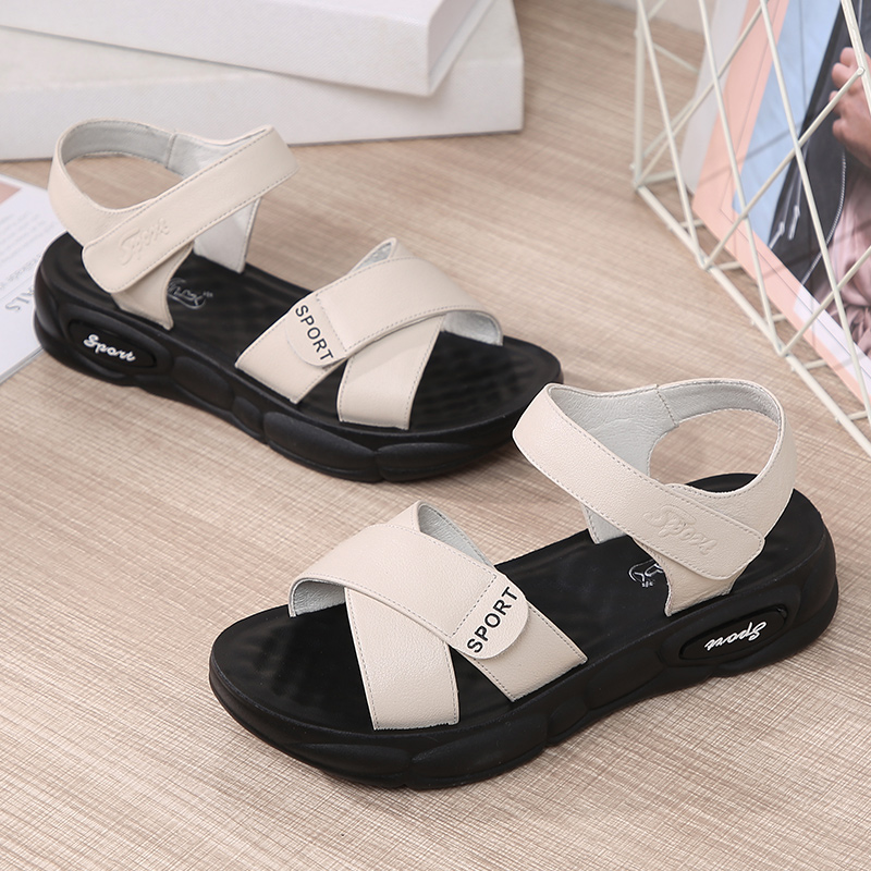 41大码女鞋42运动休闲凉鞋夏季中年厚底34中老年妈妈鞋妇女沙滩鞋