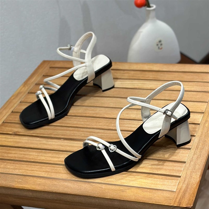 法式6cam粗跟系带凉鞋女2025年夏季新款时尚温柔高跟一字带配裙子