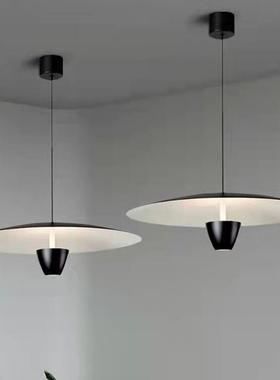 北欧风吧台餐厅聚光飞碟吊灯简约现代设计师款黑色装饰