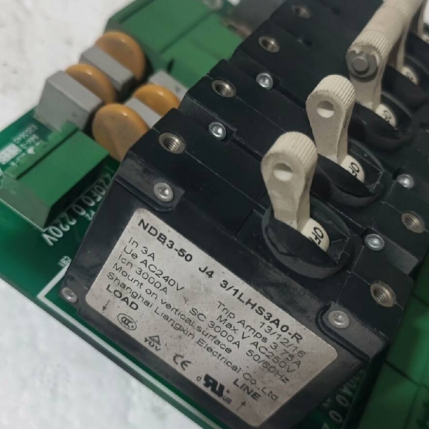 议价Nader空气开关    B3-50J4  NDB3适用