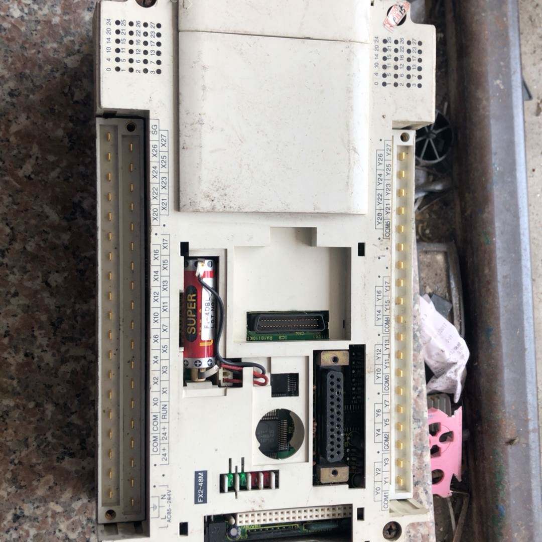 议价PLC  FX2N一48MR  外壳坏了，好坏适用