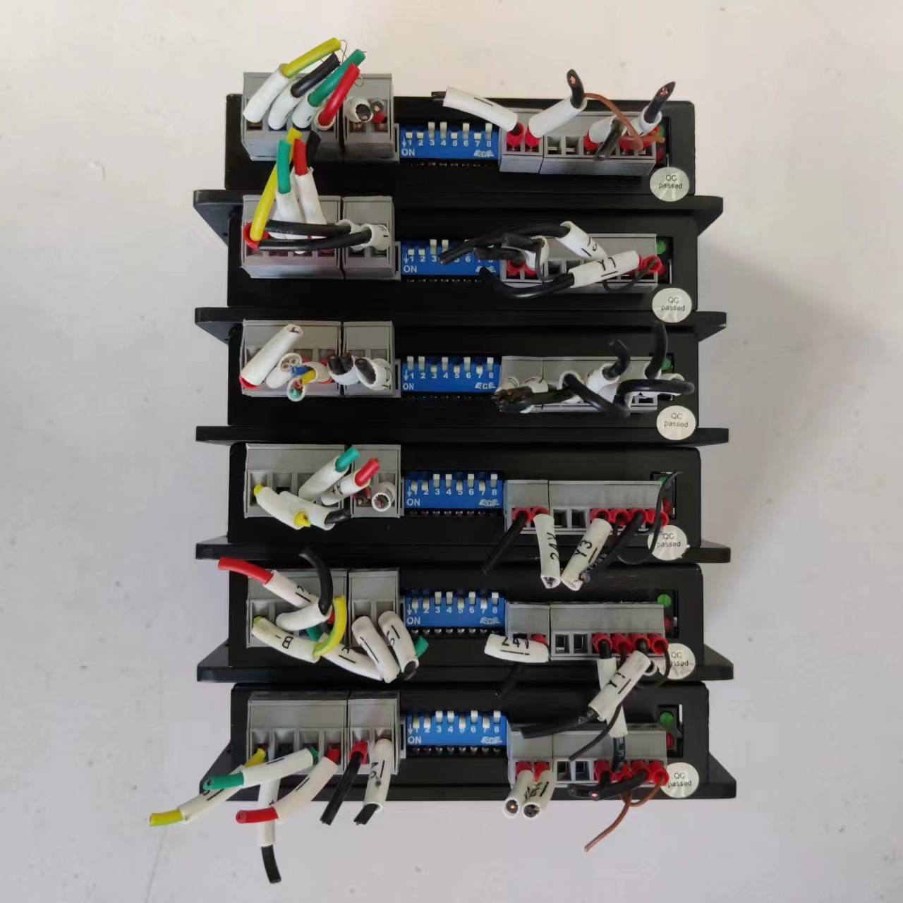 议价步进驱动器：DM542S。实物拍摄，成色适用