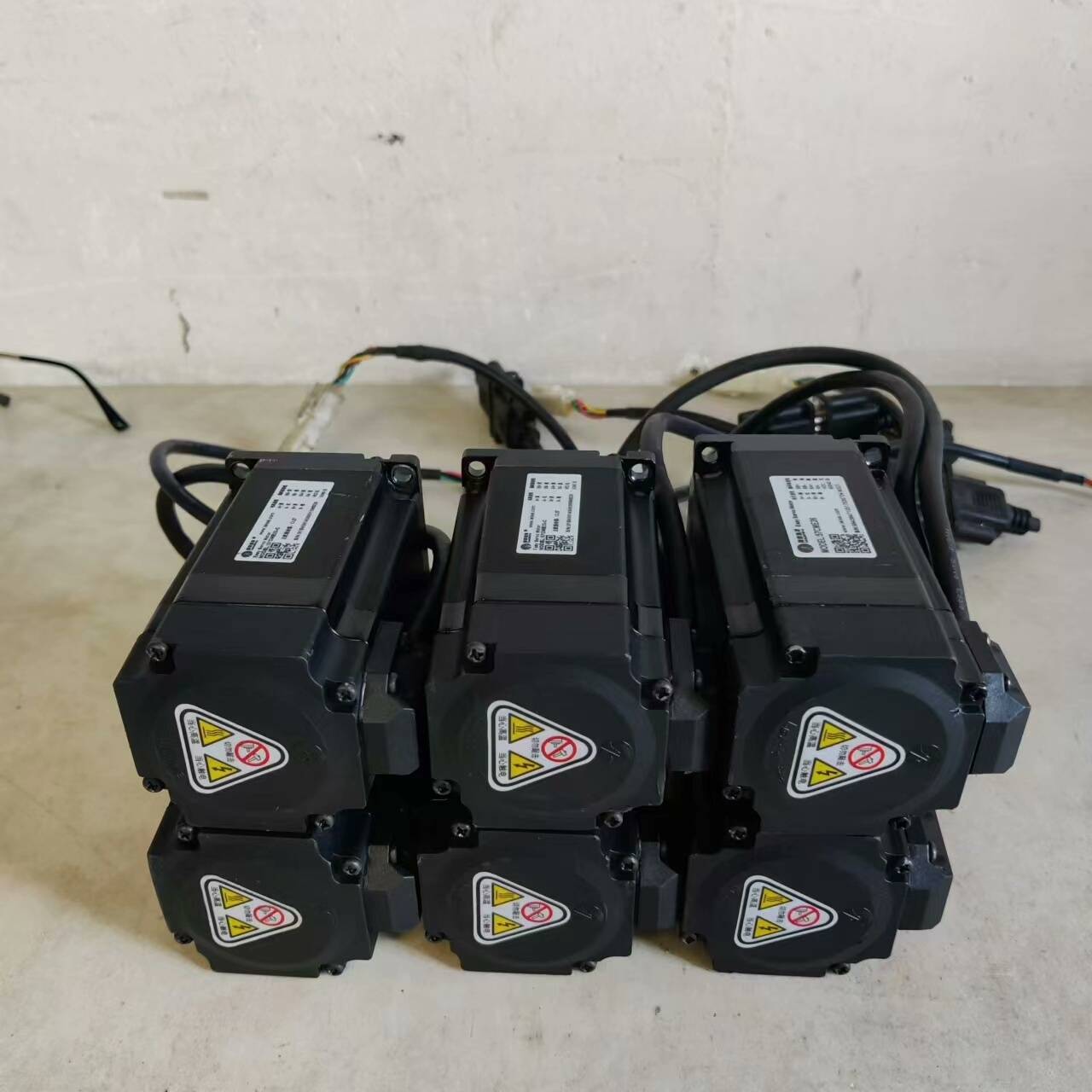 议价57闭环步进电机：57CME23-C、57CME26。实适用