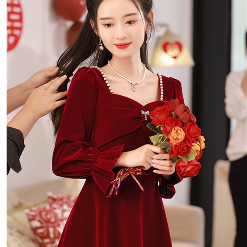 敬酒服新娘2024秋冬酒红色结婚订婚回门气质礼服连衣裙女平时可穿