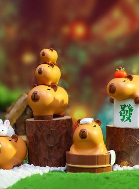 豚鼠朋友课桌解压送公仔奇趣厂家卡皮桌面居家巴拉摆件装饰品