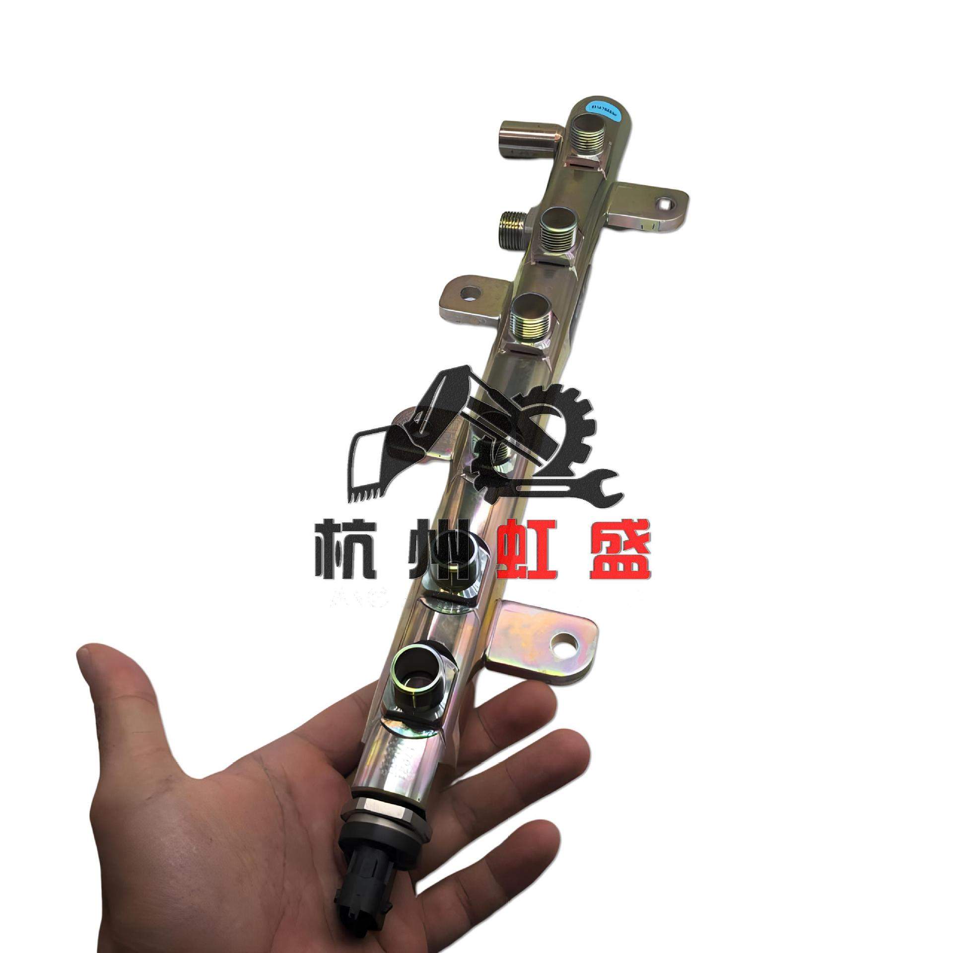 适用小松PC200/210/220/240-8 6D107发动机柴油泵高压共轨油管