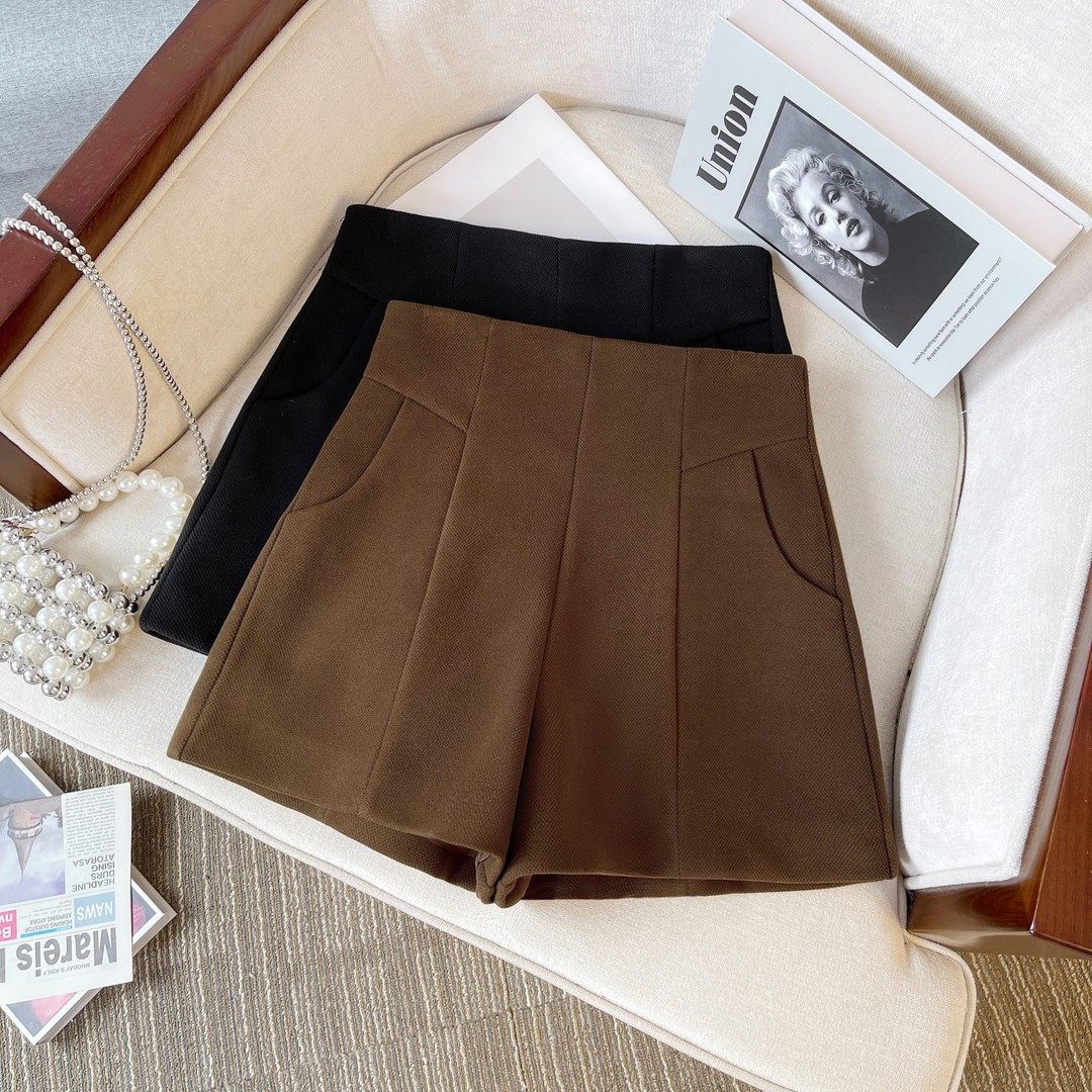 西装短裤女2024年秋冬新款百搭高腰显瘦A字阔腿外穿打底毛呢靴裤