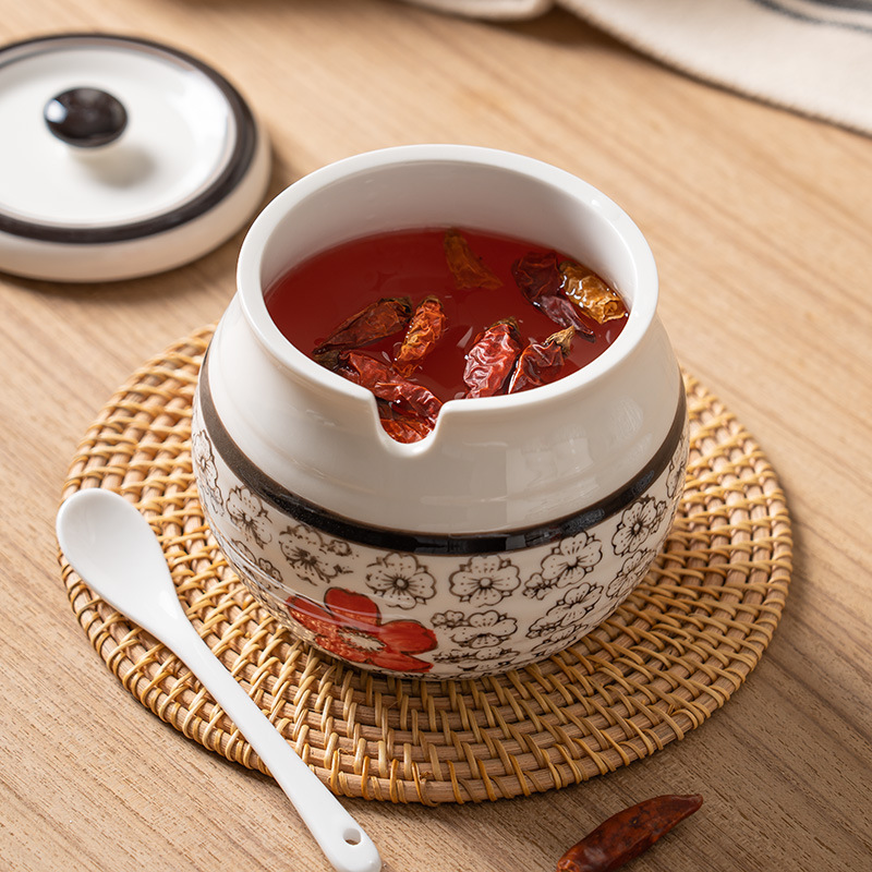 日式陶瓷调料罐家用耐高温辣椒油罐带盖勺调味罐糖罐盐罐餐具