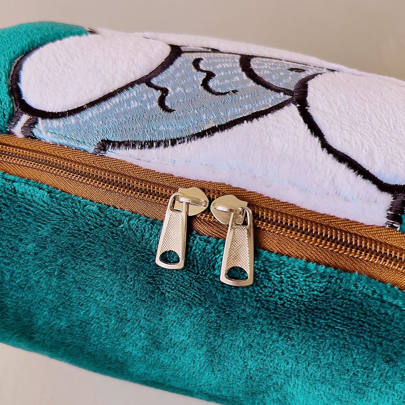 加厚加绒两用抱枕被卡通可爱小狗靠垫枕头被午休空调被沙发汽车枕