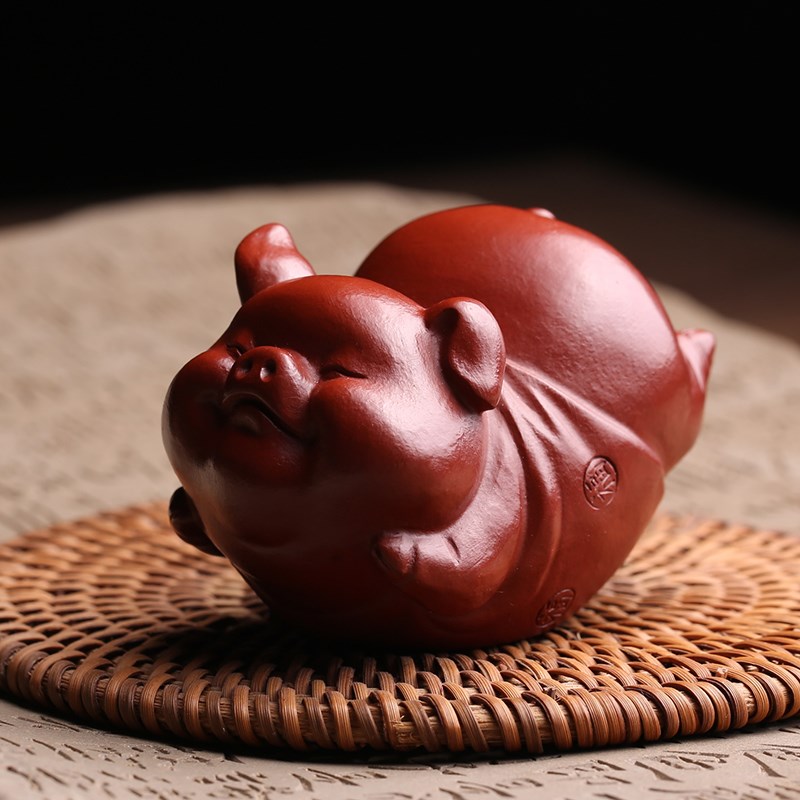 宜兴原矿紫砂茶宠摆件招财福猪名家朱泥纯全手工茶玩精品可养茶具