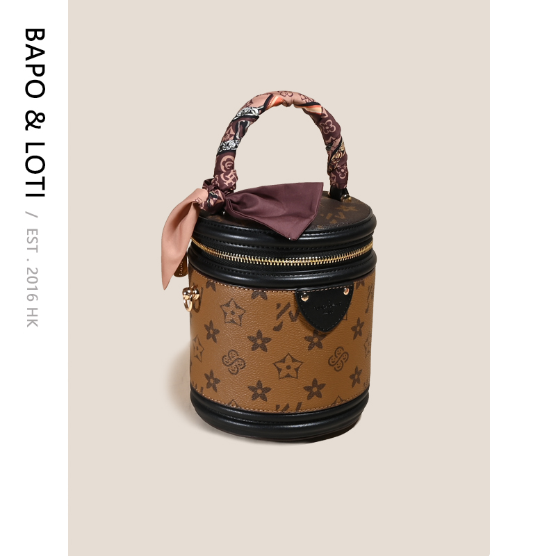 今年流行包包2023新款老花小桶包时尚百搭笔筒包单肩斜挎包大容量