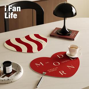 范店里安变奏爱心隔热餐垫红色高级感西餐垫新家用防水防油防烫垫