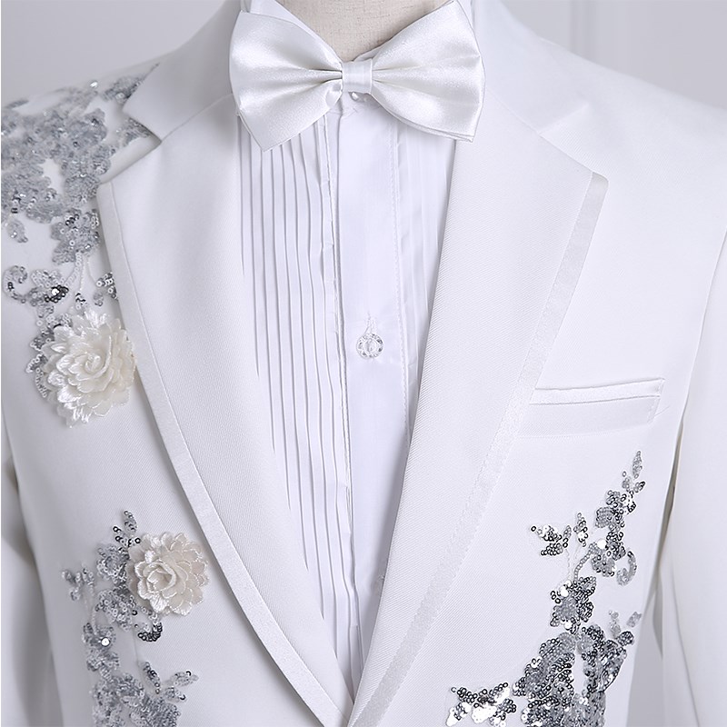 白色歌手试装舞台表演服装男士套装主持人套装合唱团服装