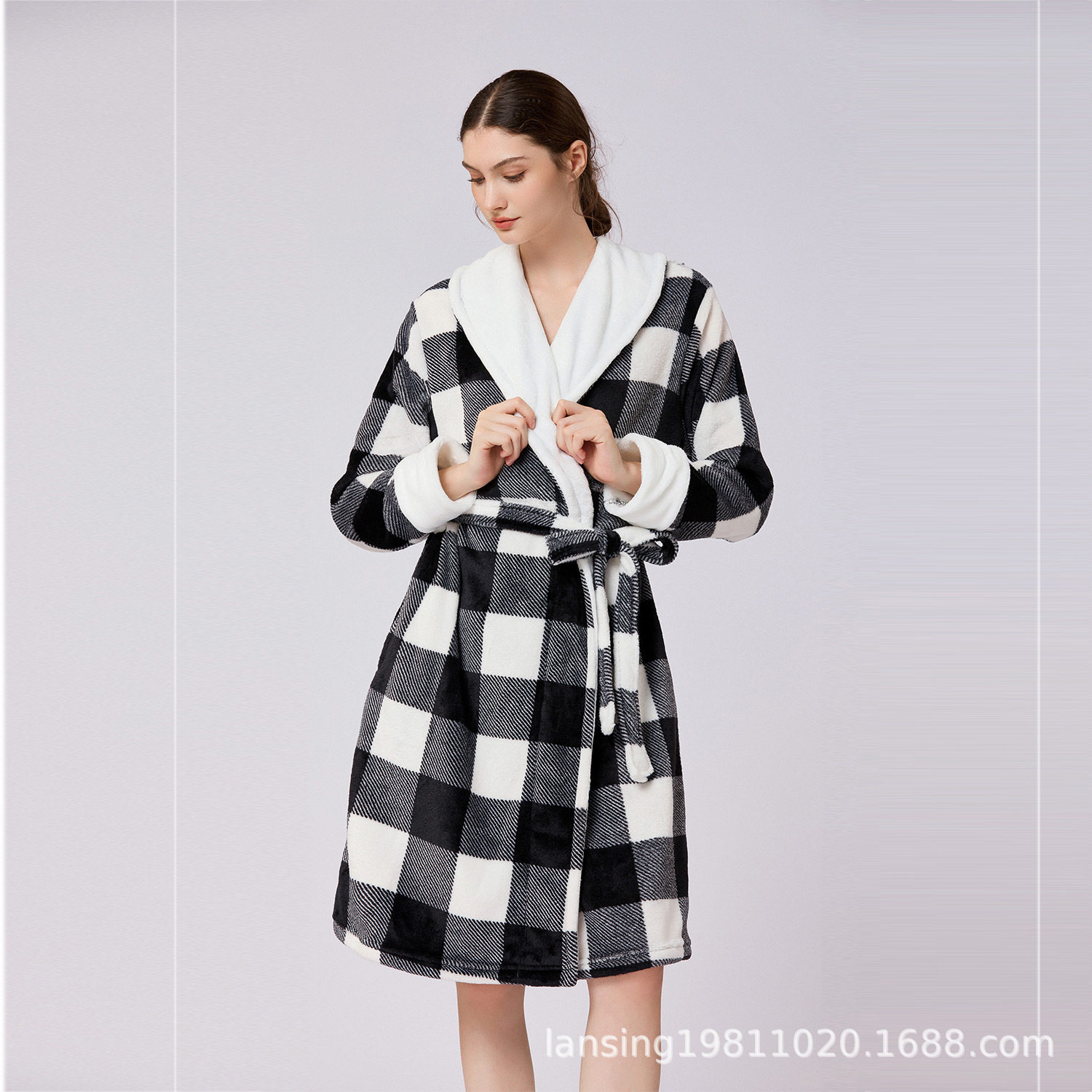 货源 秋冬印花格子女士高端法兰绒睡袍情侣浴袍有加肥加大码