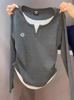 假两件灰色长袖T恤女2024秋冬新款大码修N身显瘦体恤短款打底上衣