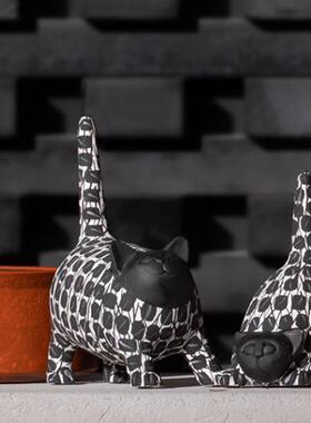 现代简约黑白创意小猫咪摆件桌面家居样板间客厅书房软装饰品