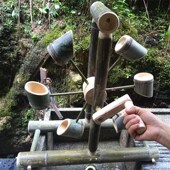 小孩子玩水戏水玩具竹水车手摇水车玩具流水玩具竹子玩具水池玩具