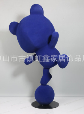 设计师推荐样板房售楼部商场公区卡通落地雕塑杂技条纹熊摆件饰品