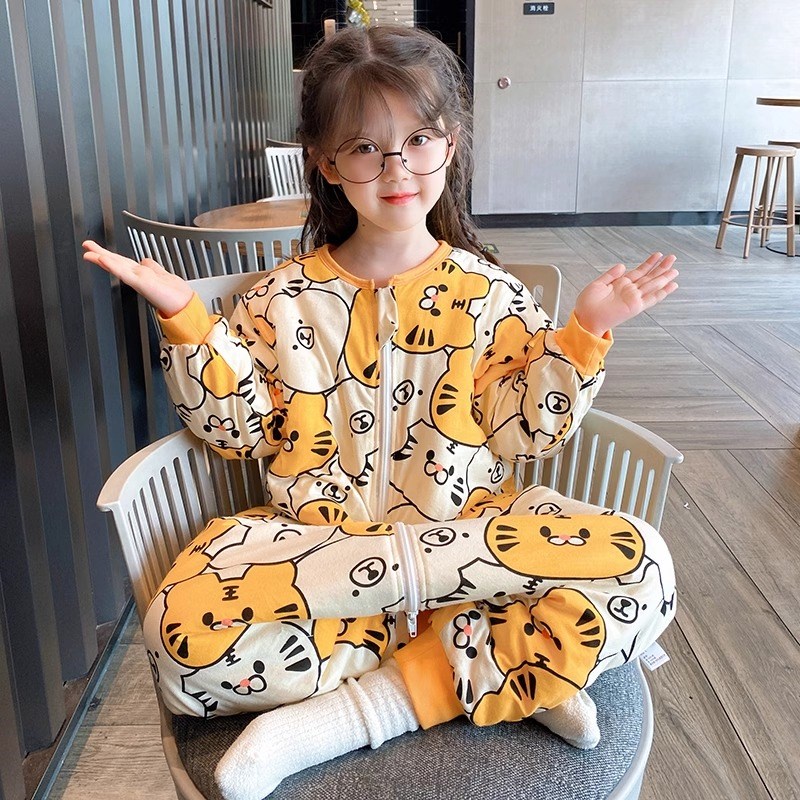 宝宝连体睡衣防着凉儿童春秋款男童2纯棉一岁婴儿连身衣3男孩秋冬