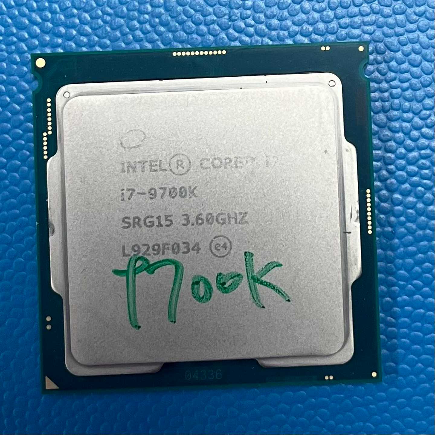 i7-9700k正式版，成色新保一年，有私信【博航商行】
