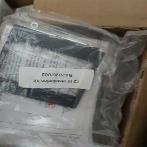 塑壳断路器如图T2N160-32A一只，未使用询价