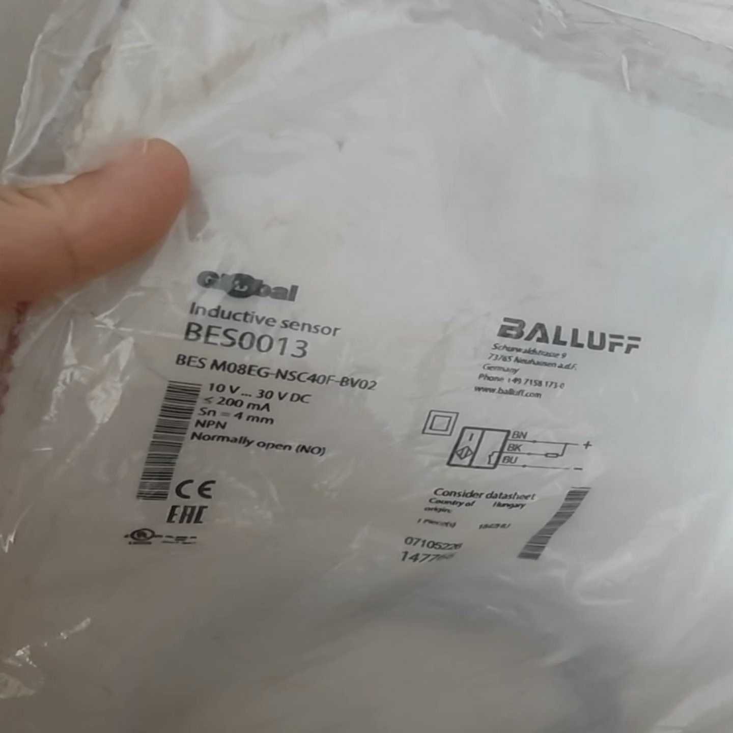 询价~BALLUFFBES0013巴鲁夫接近开关传感器BE