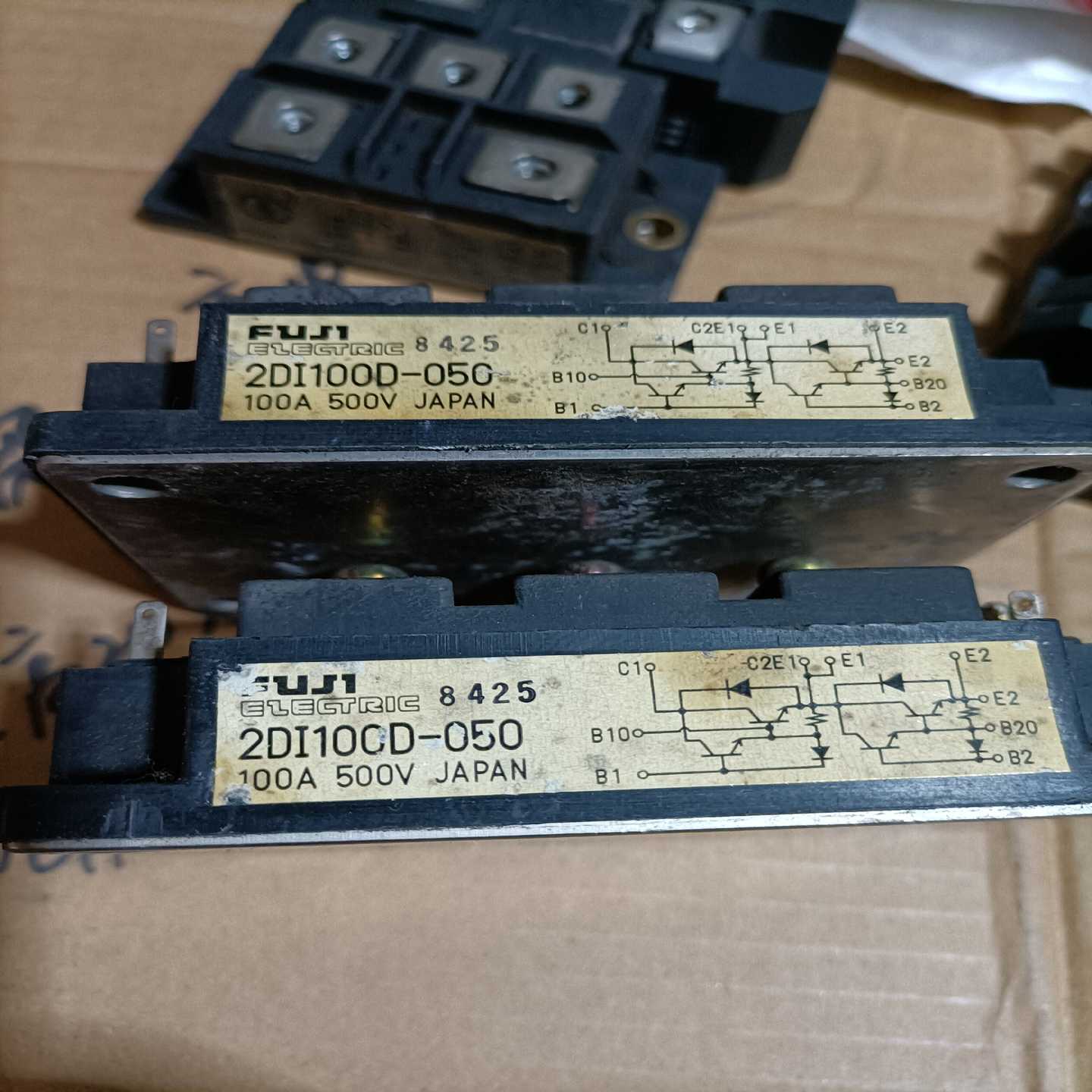 询价富士进口模块2DI100D-050,100A500V，拆机下