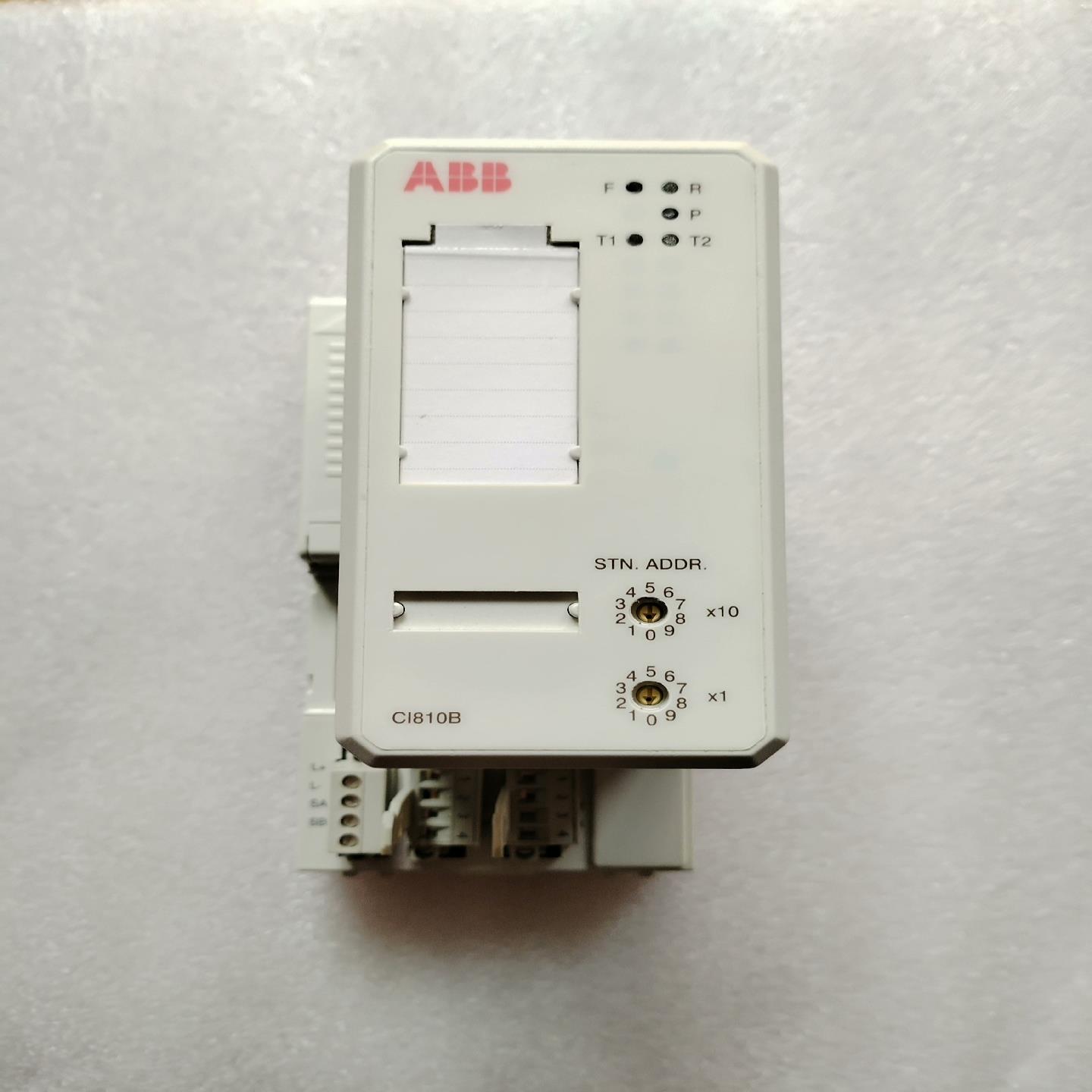 询价ABB模块,型号CI810B,成色如图,功能完好。议价