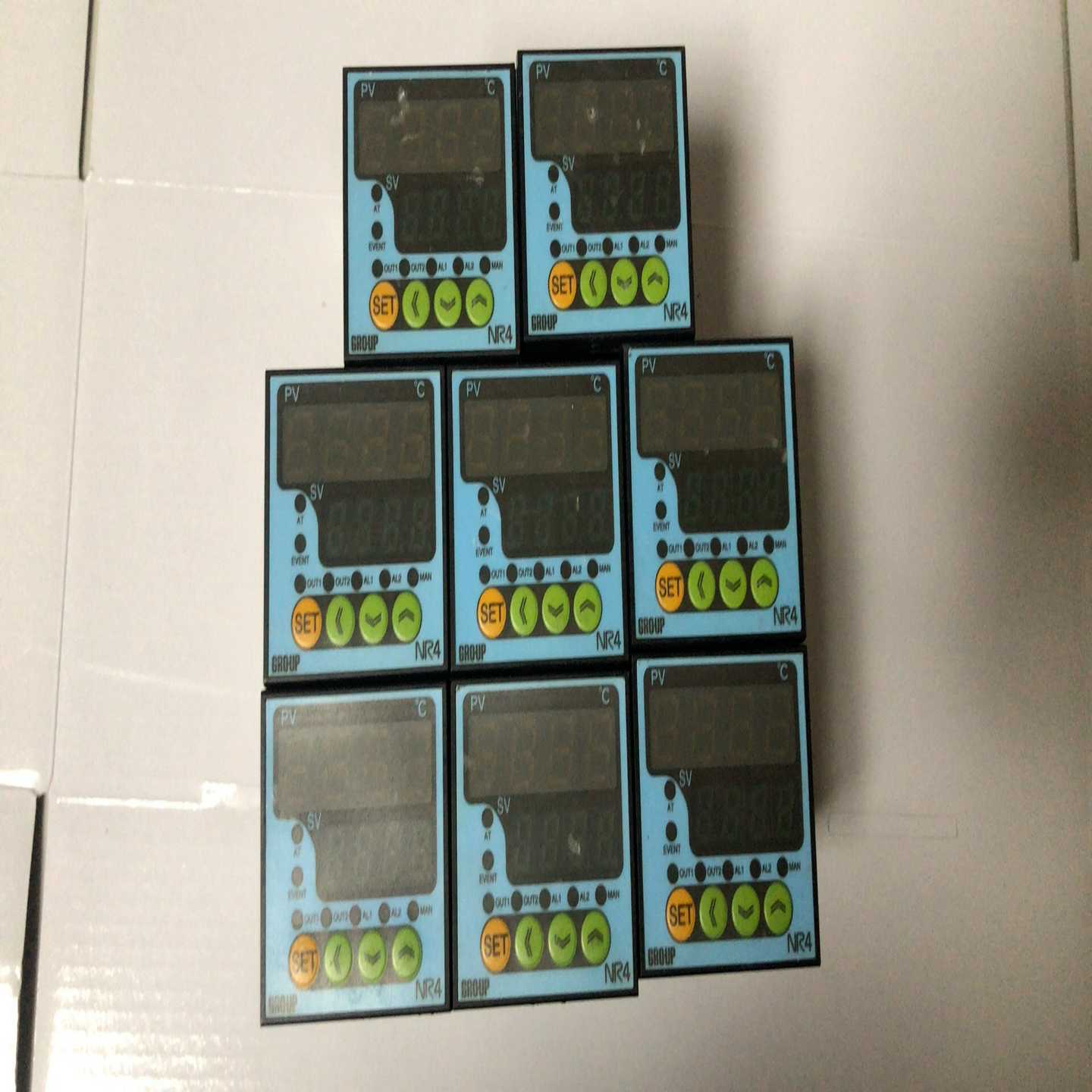 NR4-CNPPNNNNG-R共有8只询价