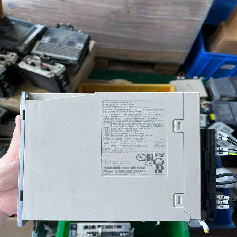 安川七系100W400w750w驱动器SGD7S-2R8A3（崽载电子）