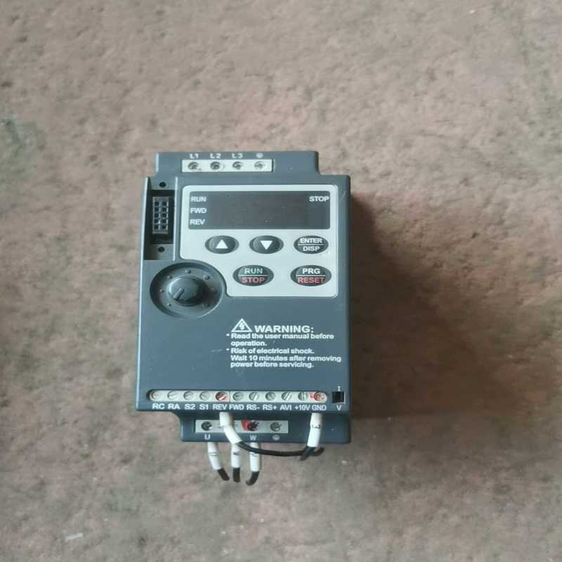 众辰NZ100-1R5G-2变频器，220V1.5Kw，~询价