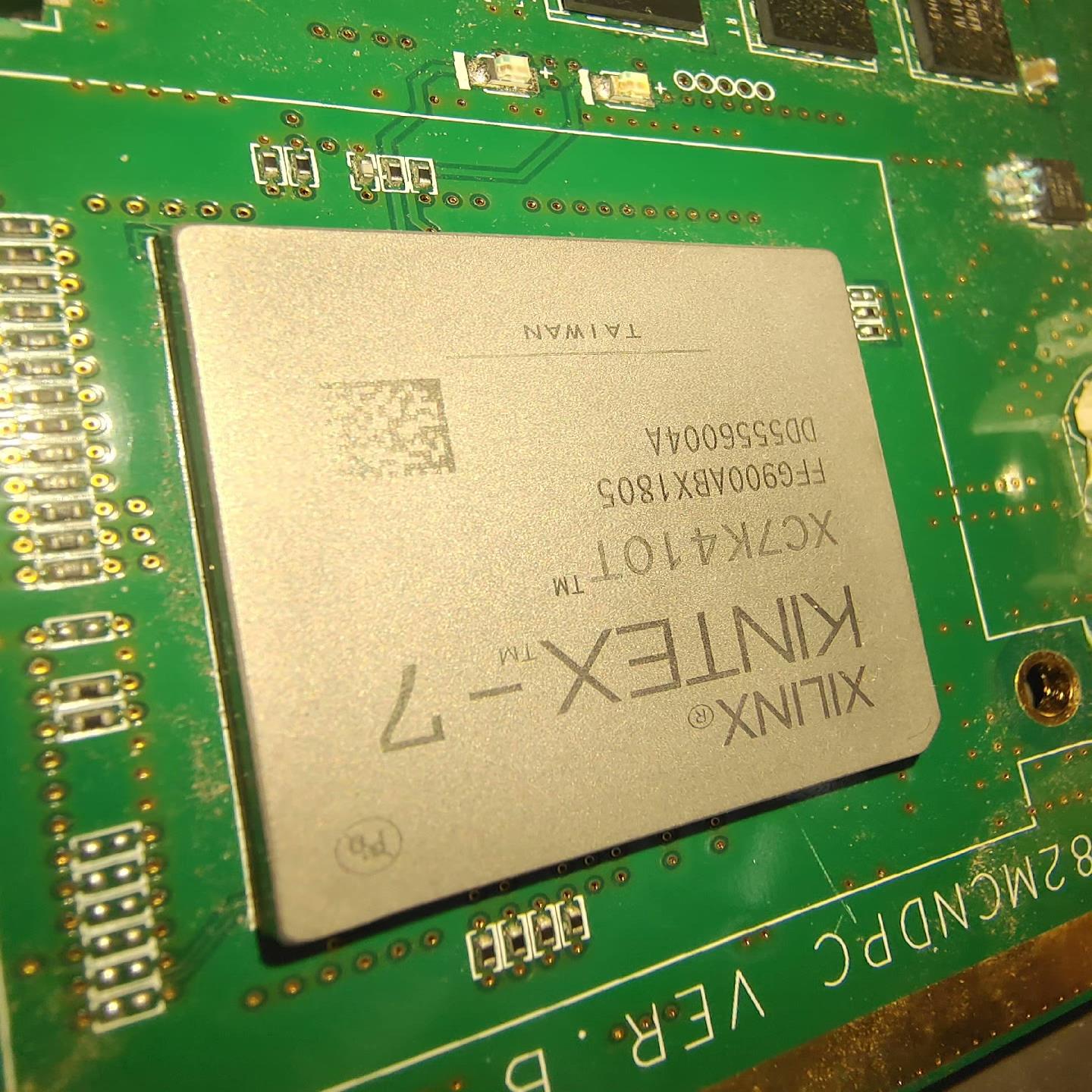 XC7K410T-FFG900AB  XILINX-7（佳毅工控）