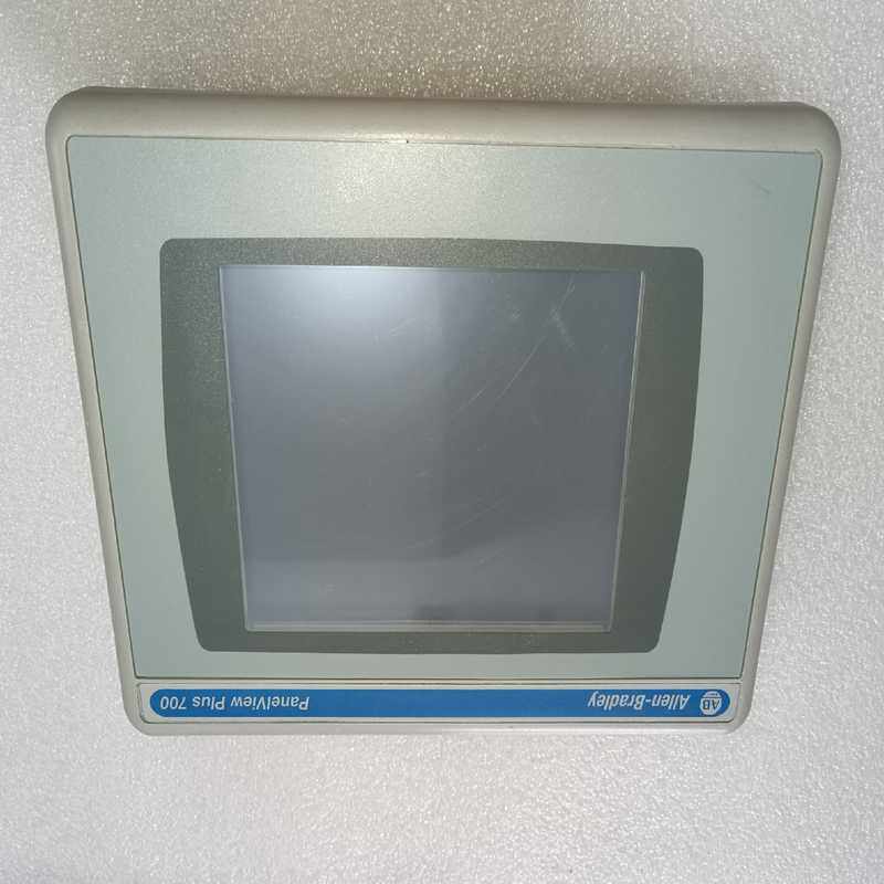 议~ab触摸屏两个，型号2711p t7c4d1 的成色一般