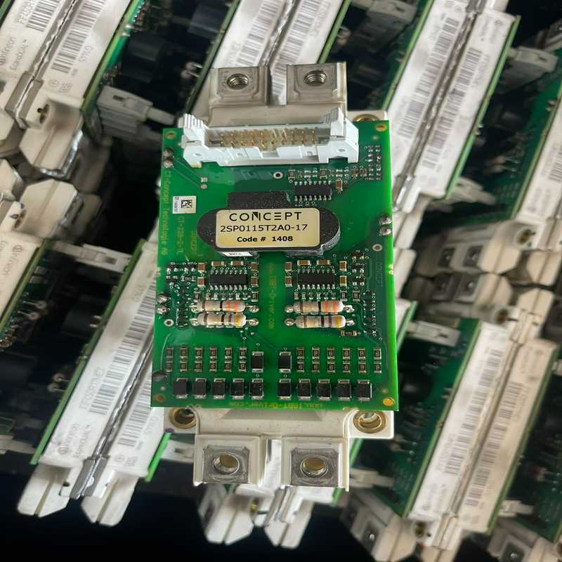 一色英飞凌FF450R17ME4,带2SP0115T2A【侨报商行】