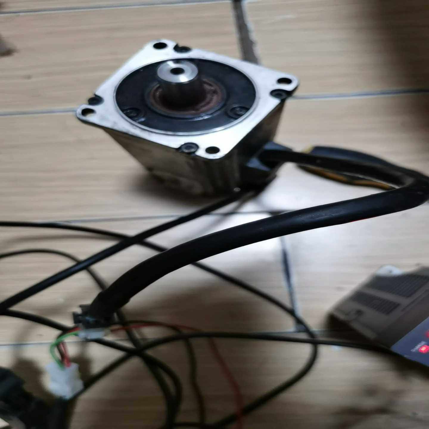 台达B2 400W 伺服电机，型号ECMA-C20604SS~询价