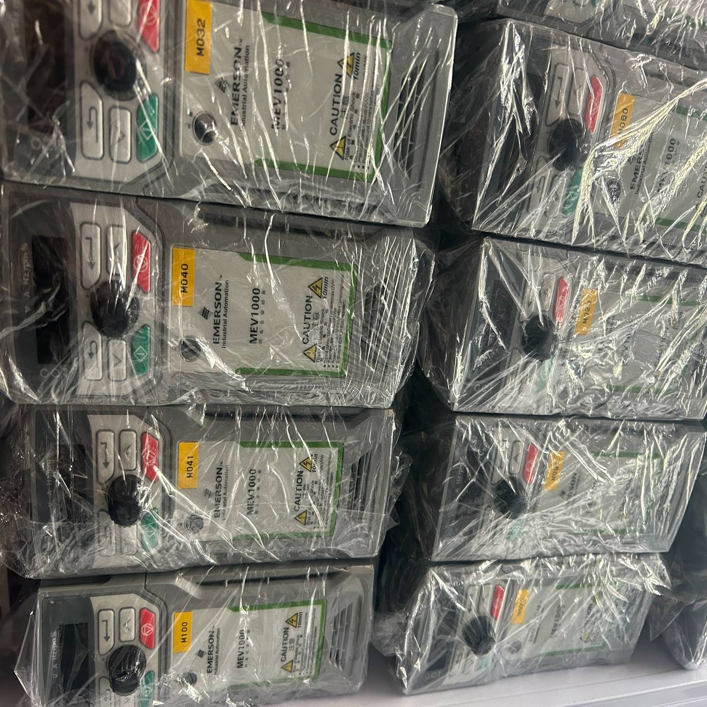 艾默生MEV1000-40015-000变频器1.5K--议价商品