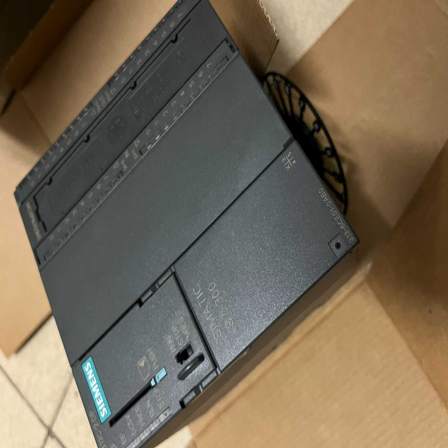 议~313-6CE01仅拆封,包装盒没有标签。