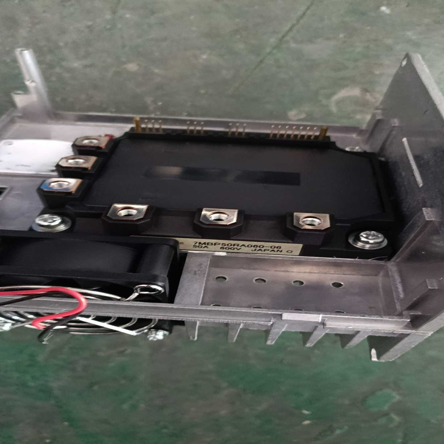议~7MBP50RA060安川伺服驱动器模块功能,成色漂