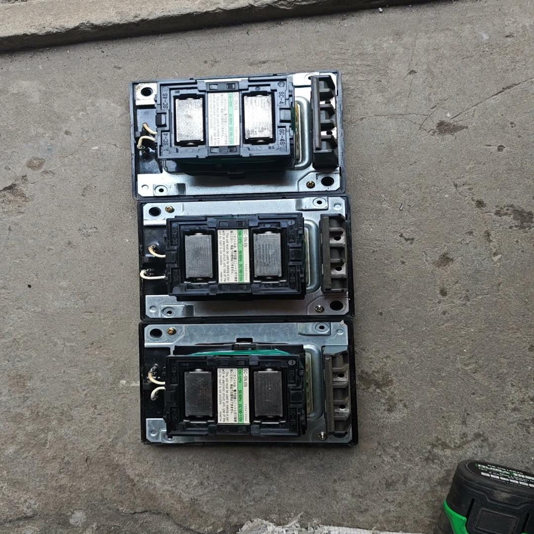 SC-5N   SC-6N 接触器底座线圈，线圈电压110v~询价