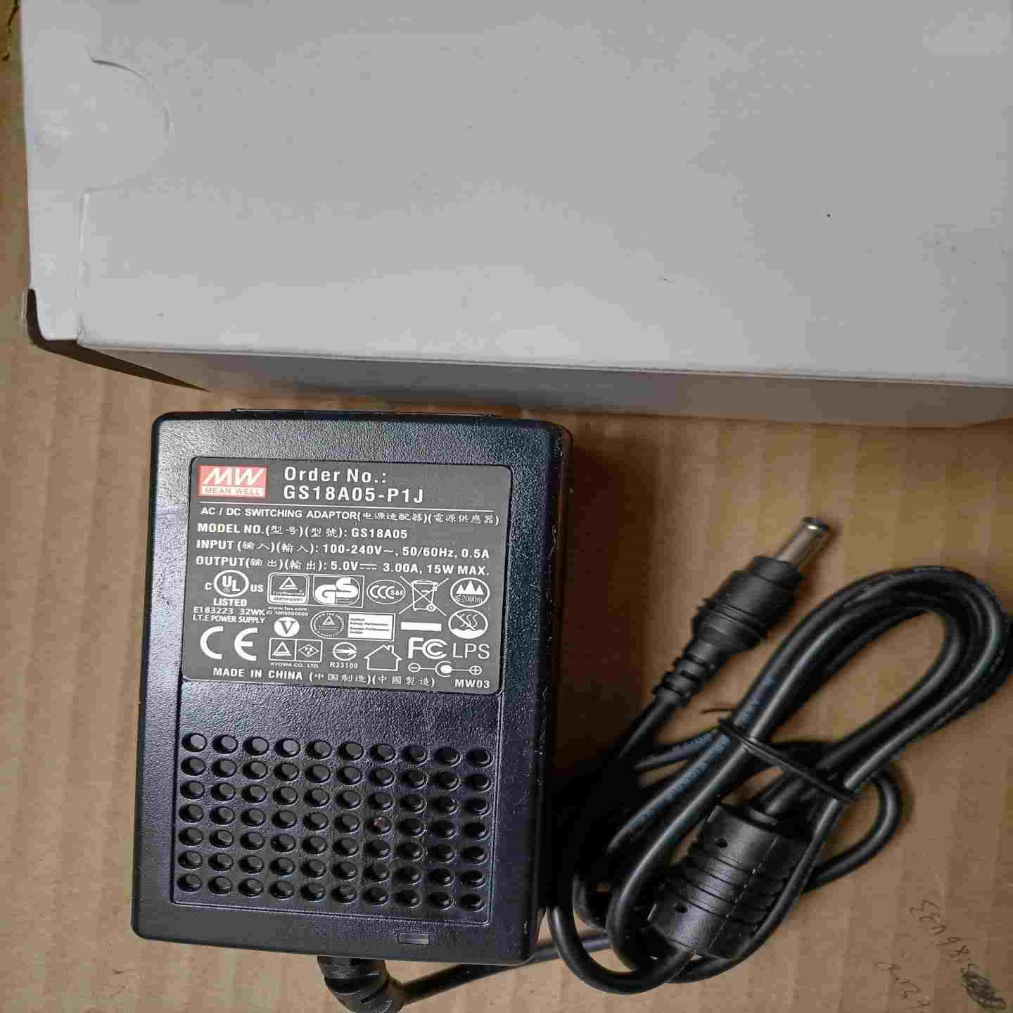 明纬电源适配器GS18A05-P1J，DC插头外径5.5mm拍前询价