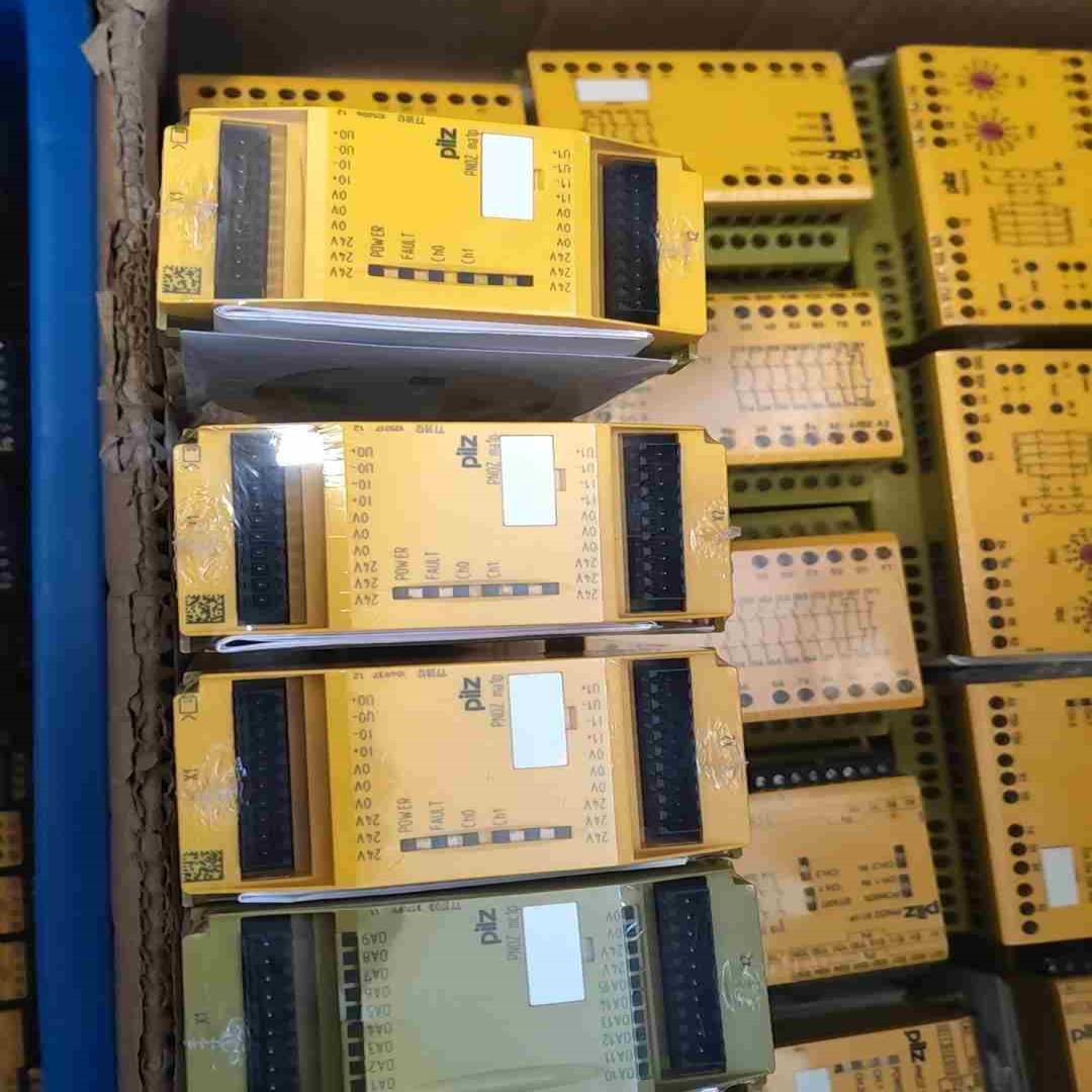 皮尔兹PiIZ安全继电器PNOZ 773812单价2600拍前询价